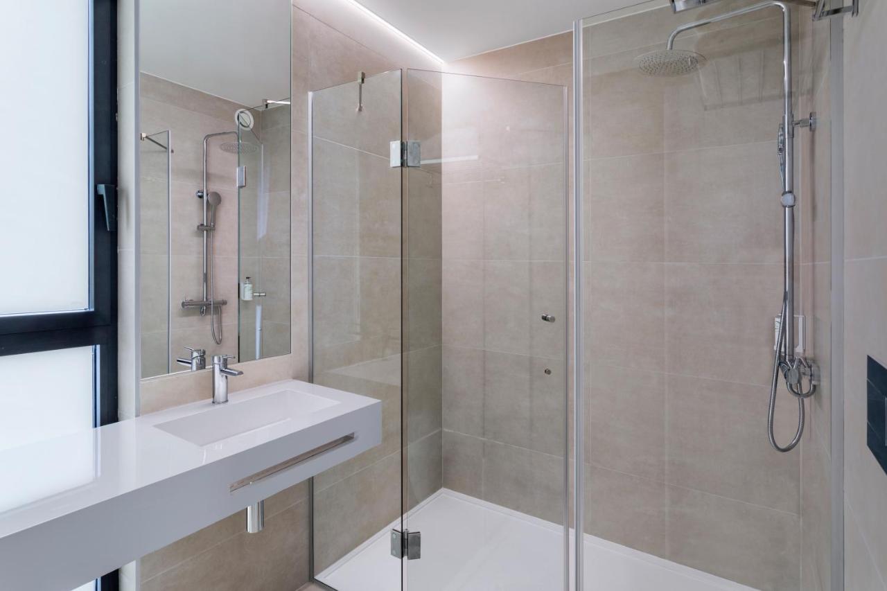 B&B Hotel Санто Тирсо Екстериор снимка