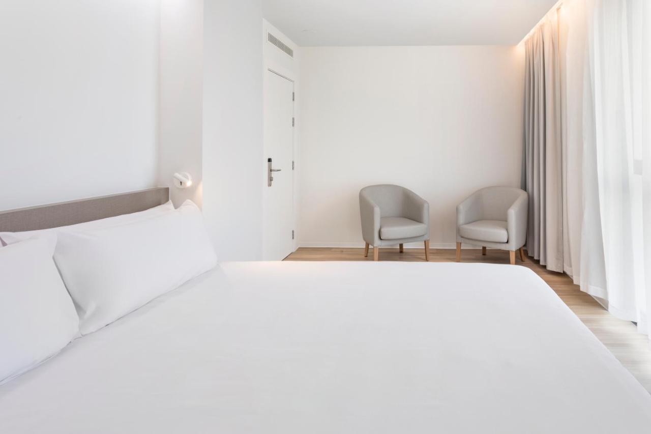 B&B Hotel Санто Тирсо Екстериор снимка