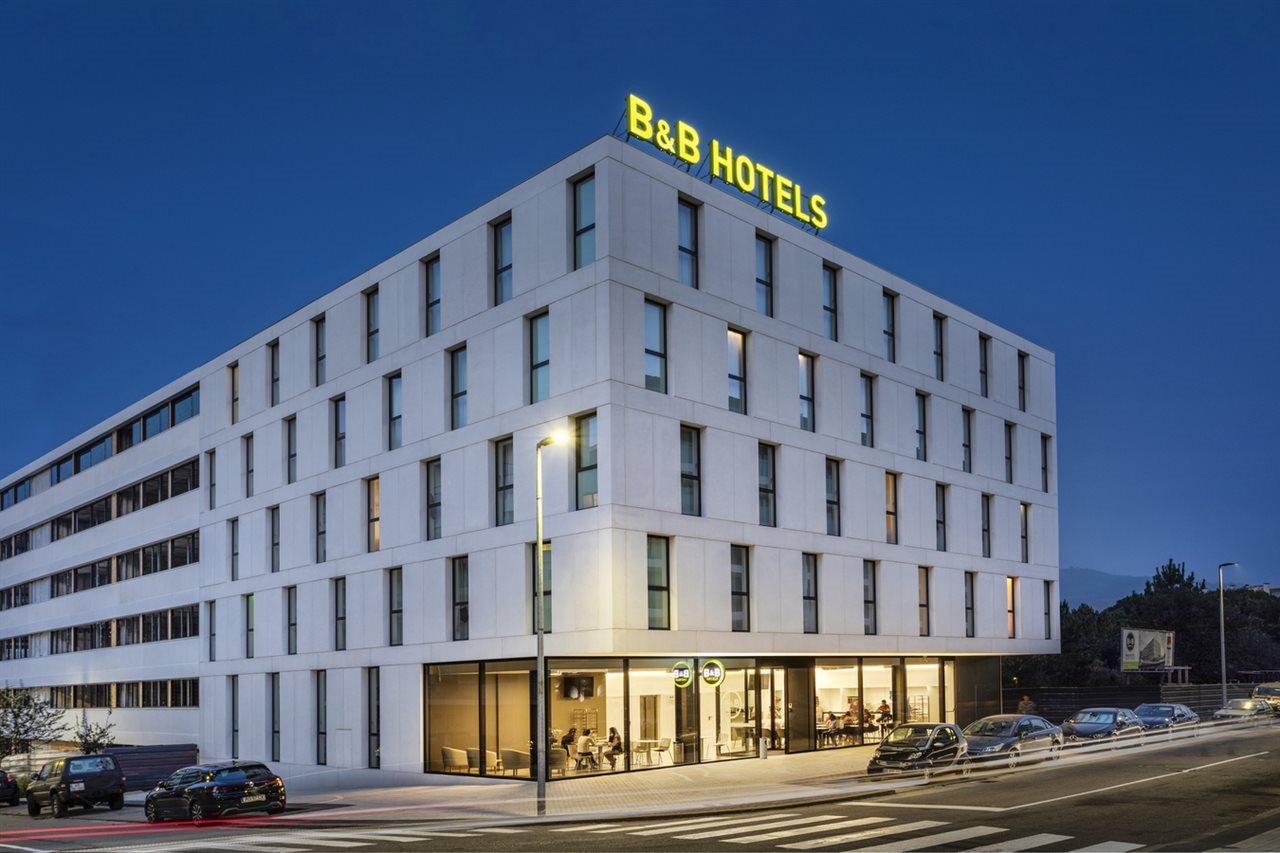 B&B Hotel Санто Тирсо Екстериор снимка