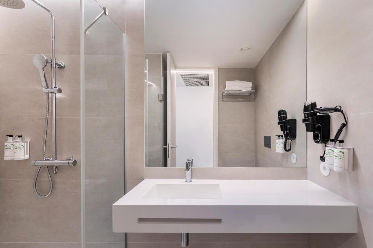 B&B Hotel Санто Тирсо Екстериор снимка