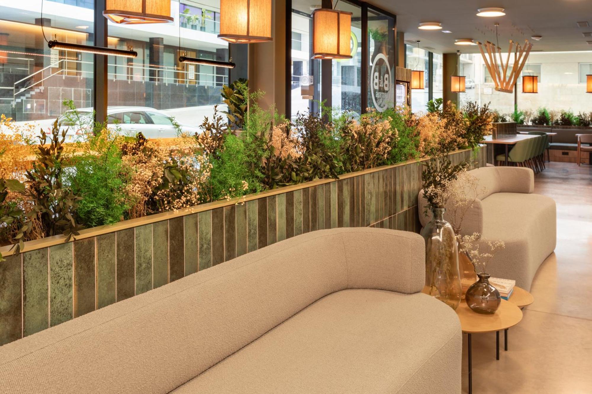 B&B Hotel Санто Тирсо Екстериор снимка